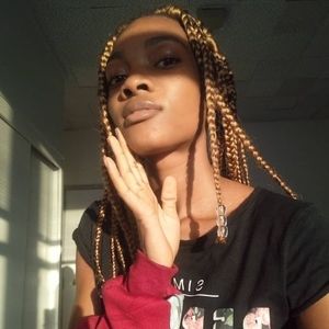 Meet your Posher, Esther